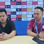 CEO Garudayaksa FC, Reza Anugrah (kanan) dan COO sekaligus Manajer Garudayaksa FC, Derry Hidayat (kiri) saat memberikan keterangan kepada wartawan di ruangan media Stadion Pakansari/Foto: Kurvanewscom/Nandang Permana