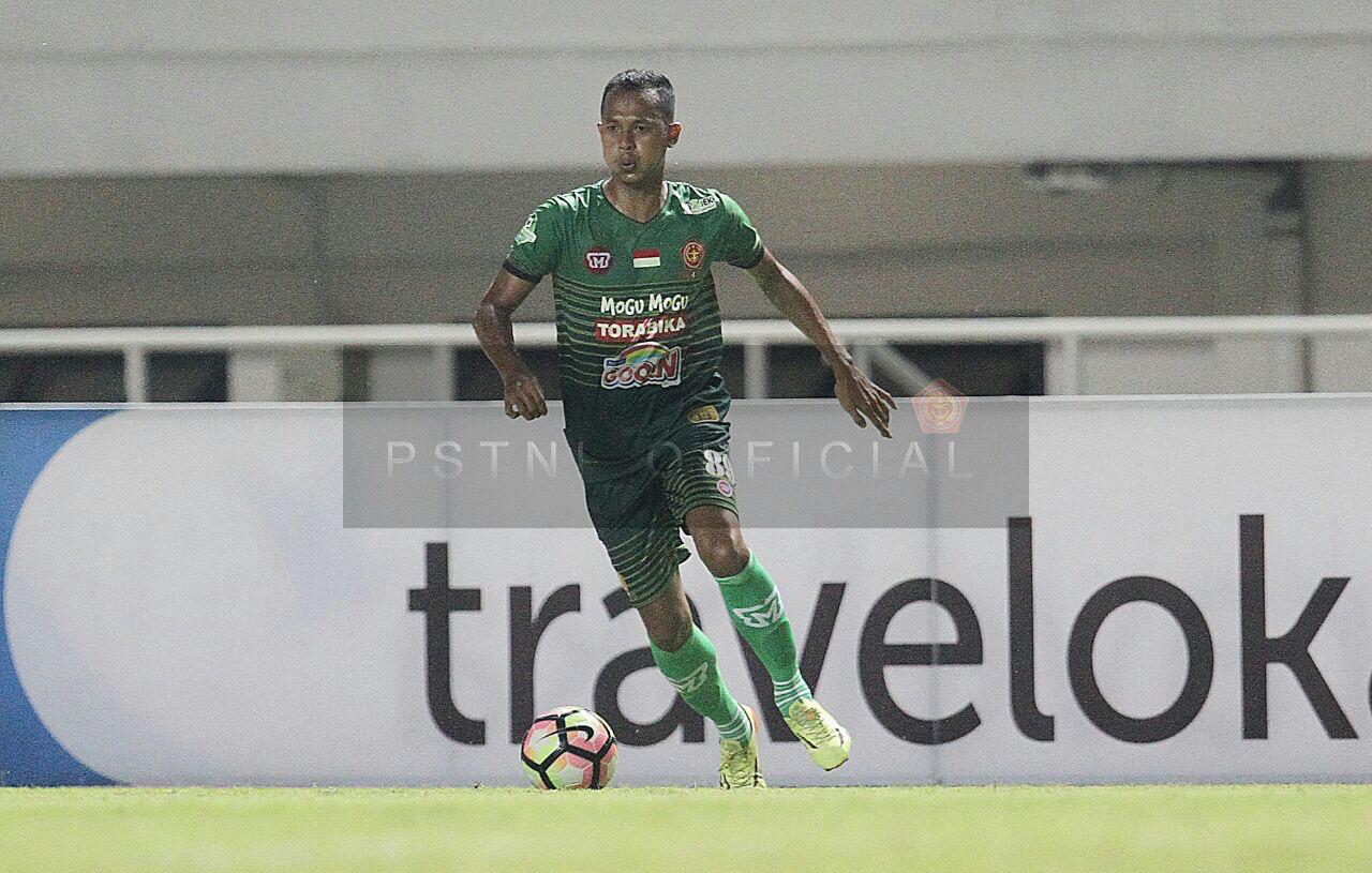 Sansan Fauzi Husaeni, mantan striker Liga 1, kini melatih di Erlangga Football Academy/Foto: Dokumen Pribadi