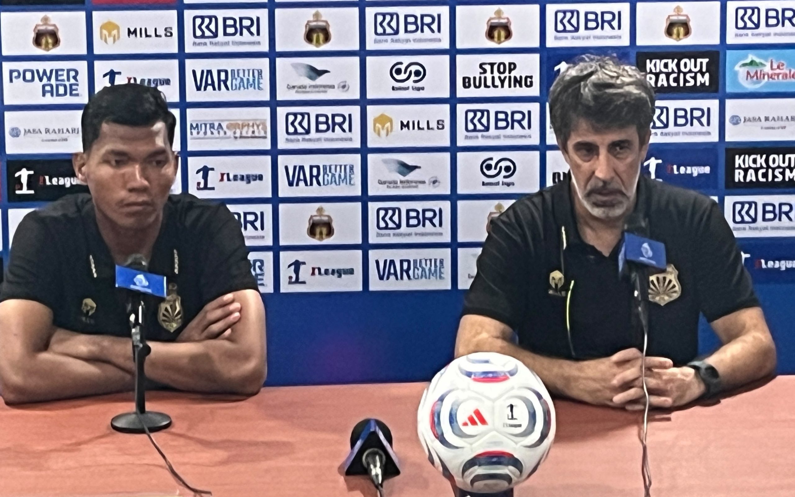 Pelatih Bhayangkara FC, Oscar (kanan)/Foto: Media Bhayangkara FC