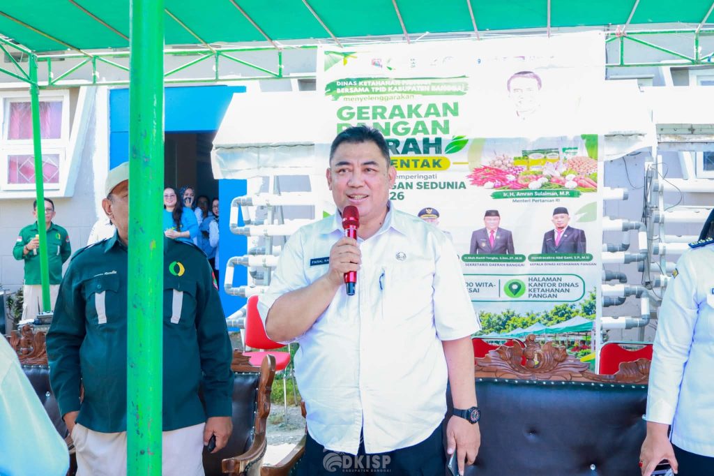 Asisten II Perekonomian dan Pembangunan Setda Kabupaten Banggai, Faisal Karim, menghadiri Gerakan Pangan Murah Serentak Nasional dalam rangka Hari Pangan Sedunia di halaman Kantor Dinas Ketahanan Pangan, Rabu (21/10/2026)/Foto: Media Center Banggai