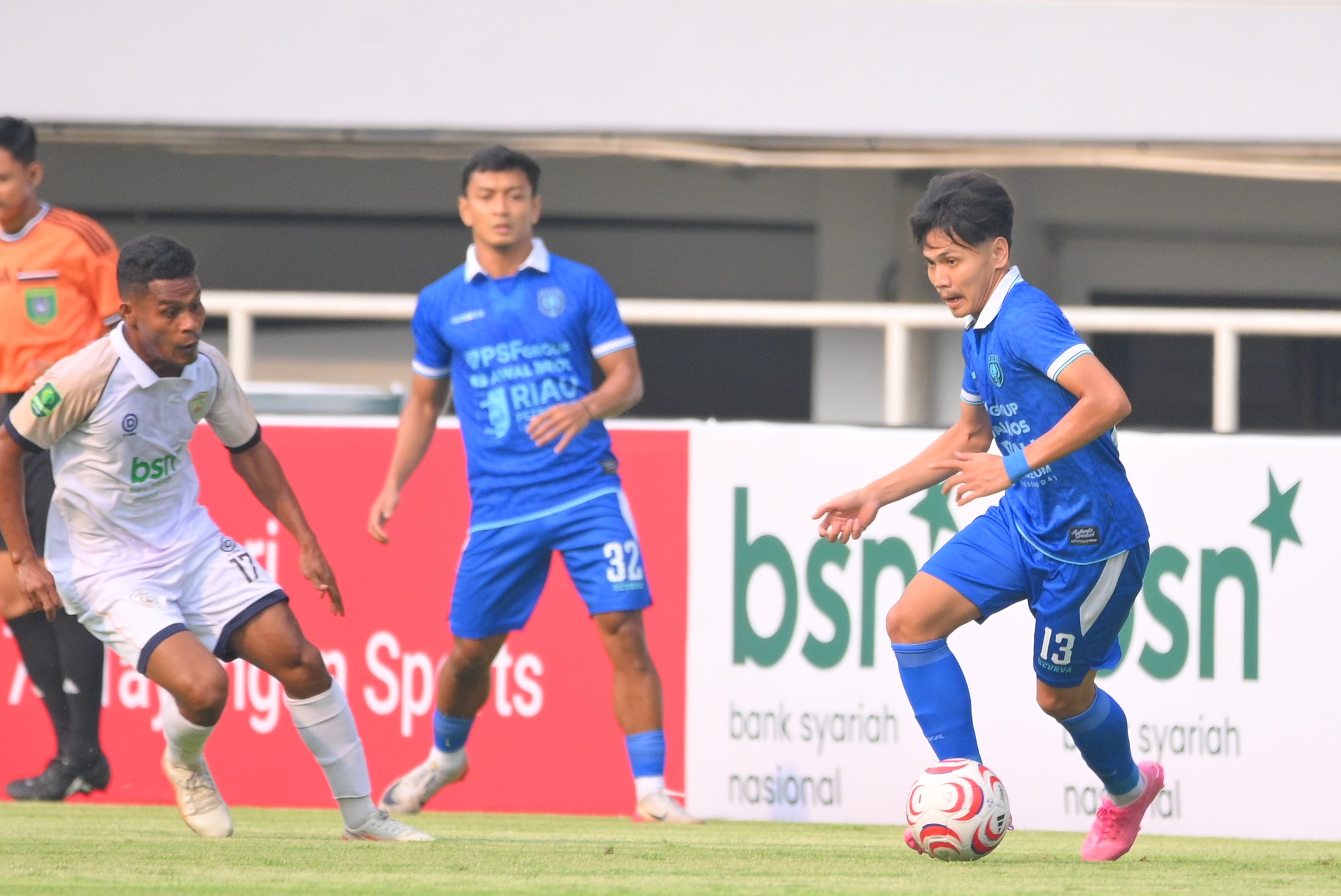 Persikad Depok vs PSPS Pekanbaru berakhir dengan skor 2-3 di Stadion Pakansari/Foto: Rizki Fadilah/Kurvanewscom