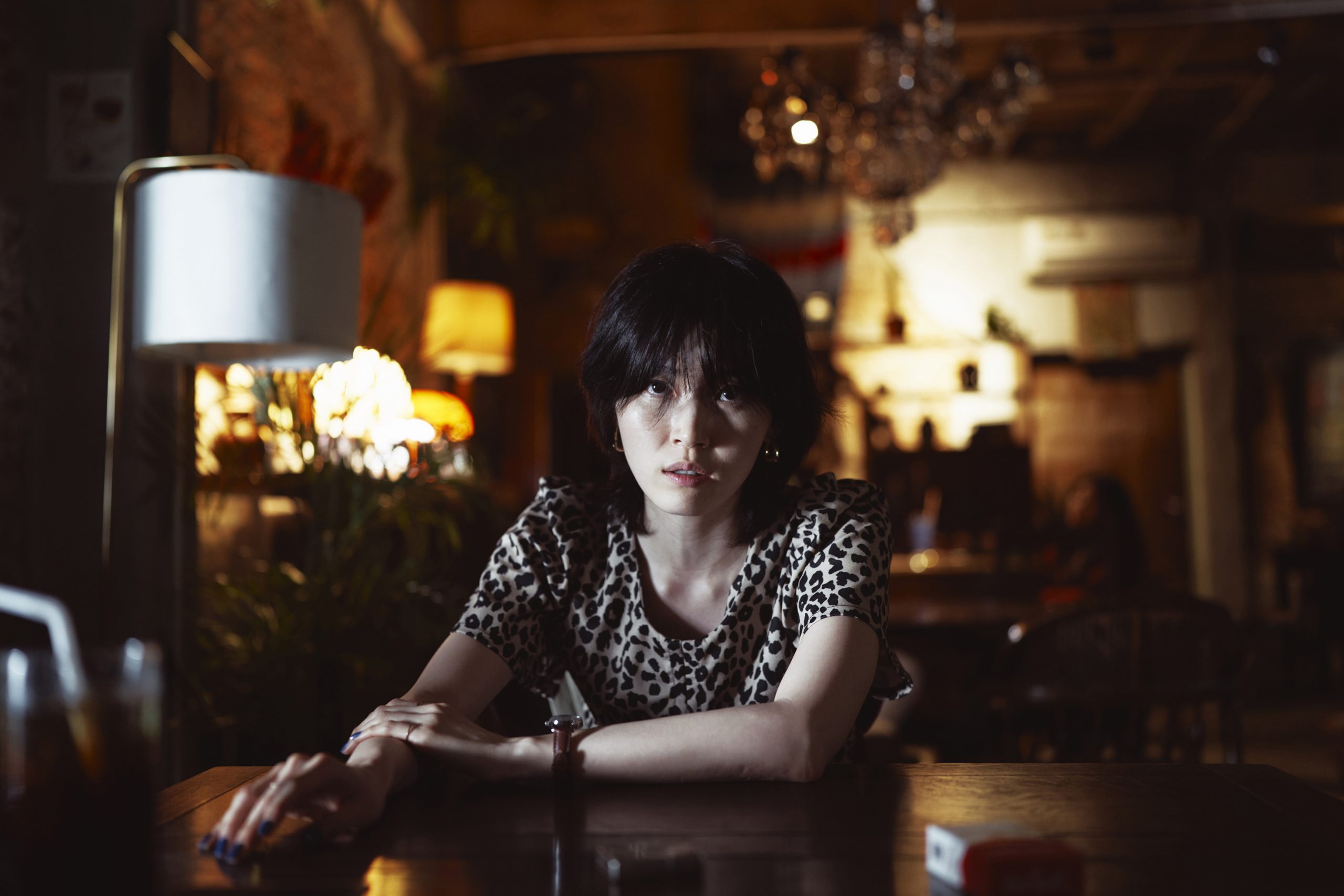 Park Yu Rim tantang diri lewat peran Jojo di Triste Tropiques. Ia berlatih bahasa Jepang hingga aksi senjata berat demi karakter pembunuh/Foto: Soompi