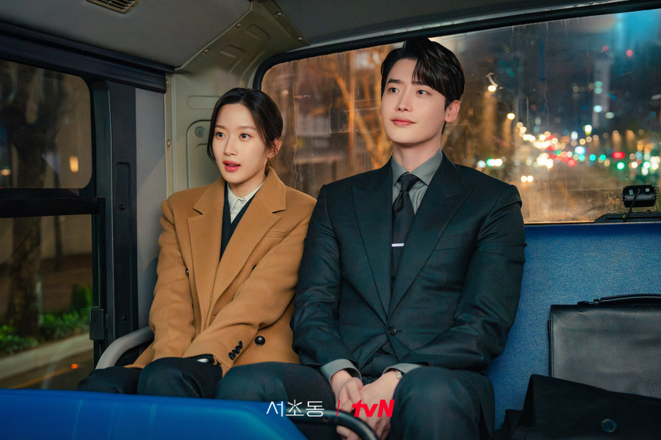 Rekomendasi drama Korea bertema kantor yang relatable, dari Law and The City hingga Love Scout. Simak kisah dan pelajaran hidupnya/Foto: Soompi