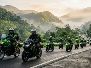 Peserta touring Bentang Cerita Repsol Ride Story Chapter 10 di Lombok/Ilustrasi: Kurvanewscom
